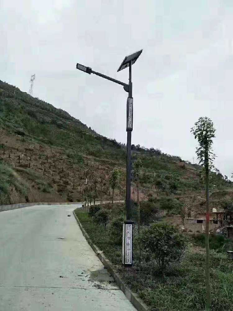 尖山区仿古太阳能路灯